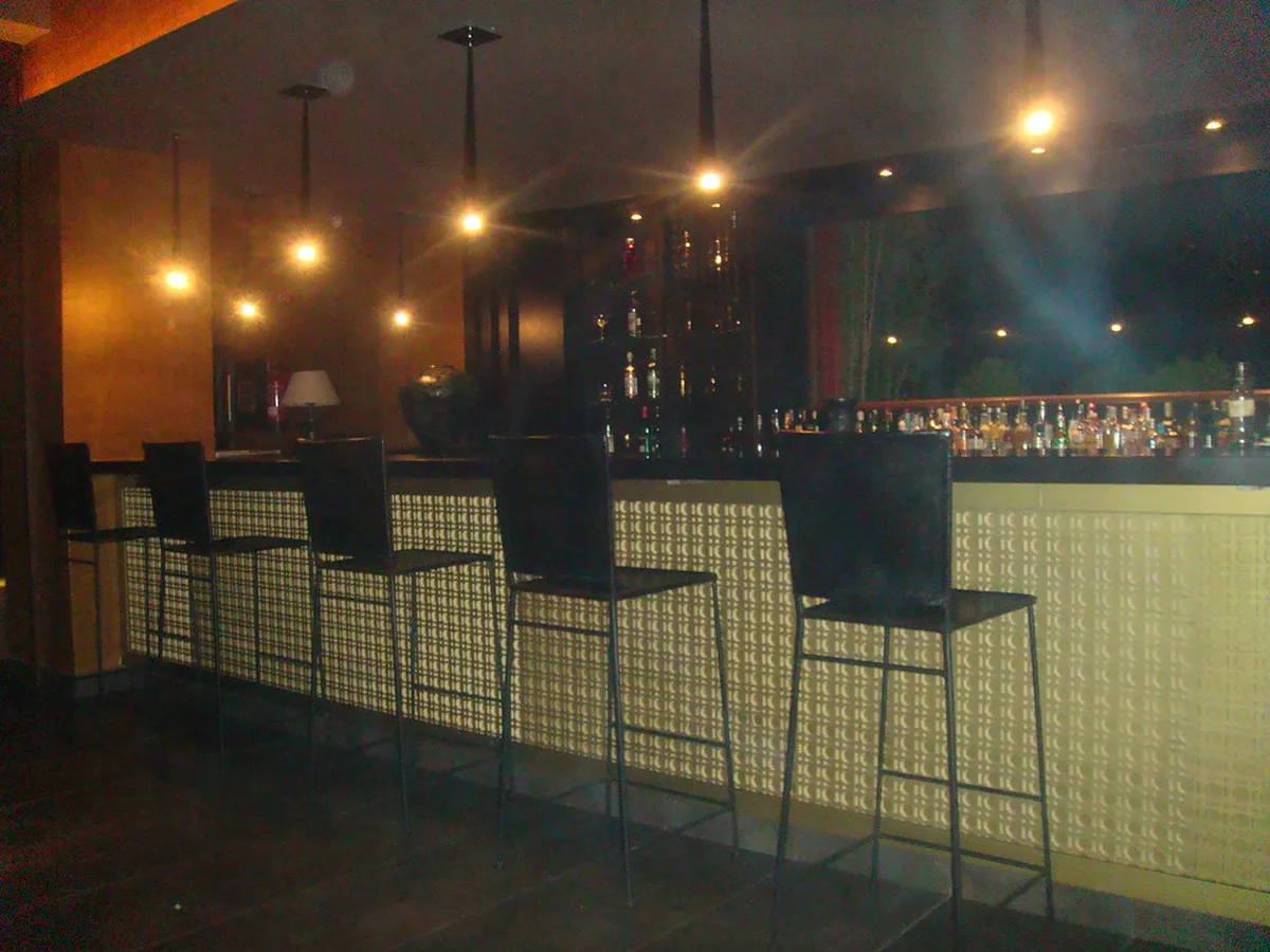 Alicante Secret Bars Guide 2025: Uncover Hidden Speakeasies