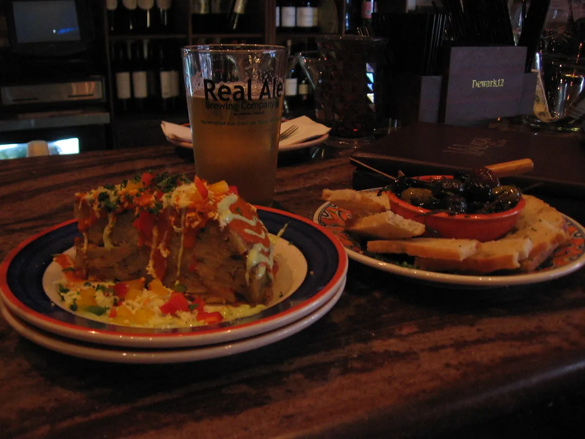 Authentic Tapas Zaragoza: A 2025 Local Food Guide