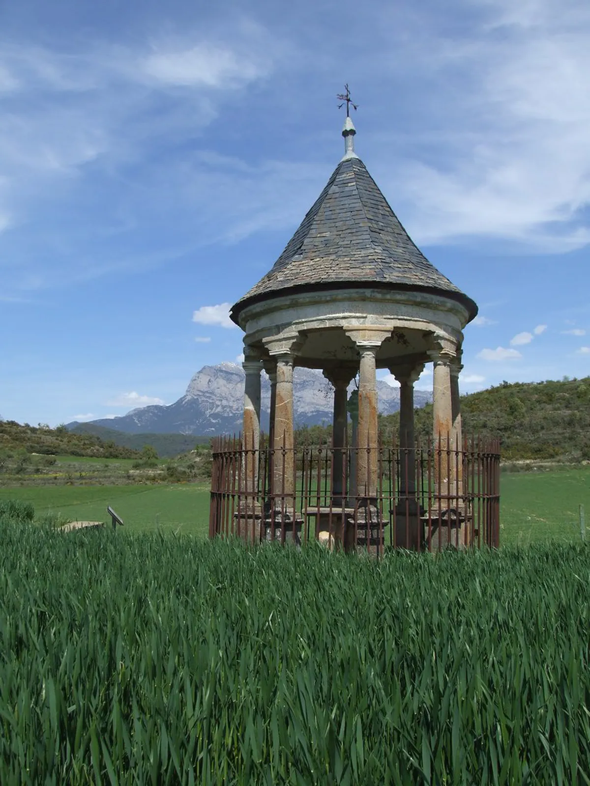 Aínsa Hidden Photo Spots: Capture Aragón's Magic