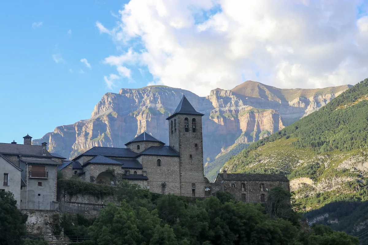 Aínsa Natural Hidden Wonders: Ultimate Guide 2025