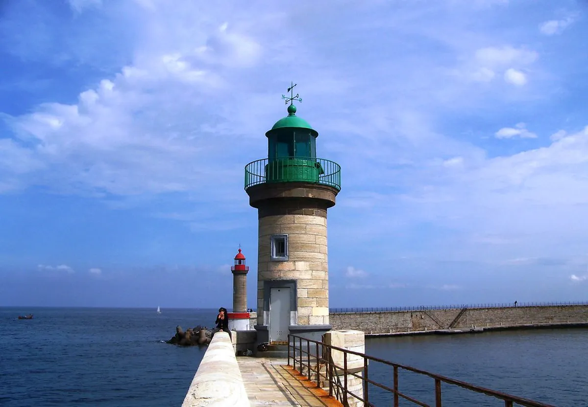 Discover Bastia's Secret Art Galleries in 2025