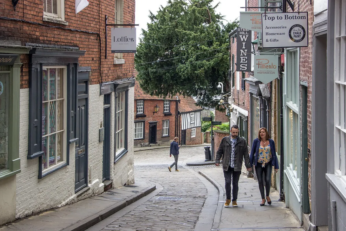 Best Edinburgh Non-Touristy Cafes for Local Charm in 2025