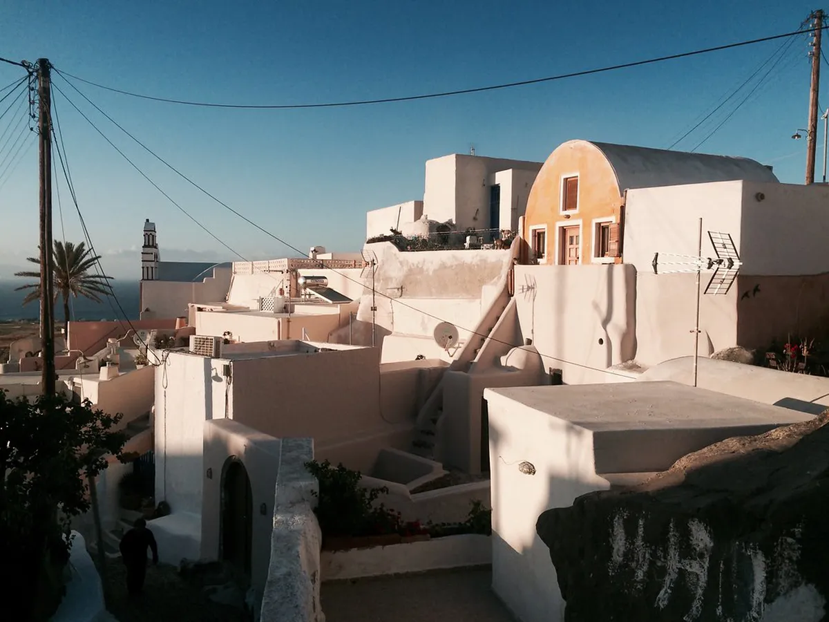 Discover Oia's Best Hidden Restaurants for 2025