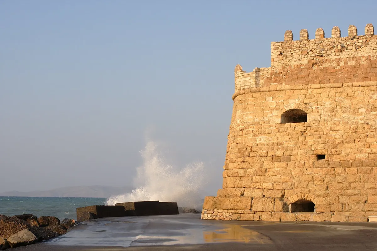 Best Iraklio Local Tavernas: Authentic Cretan Eats in 2025