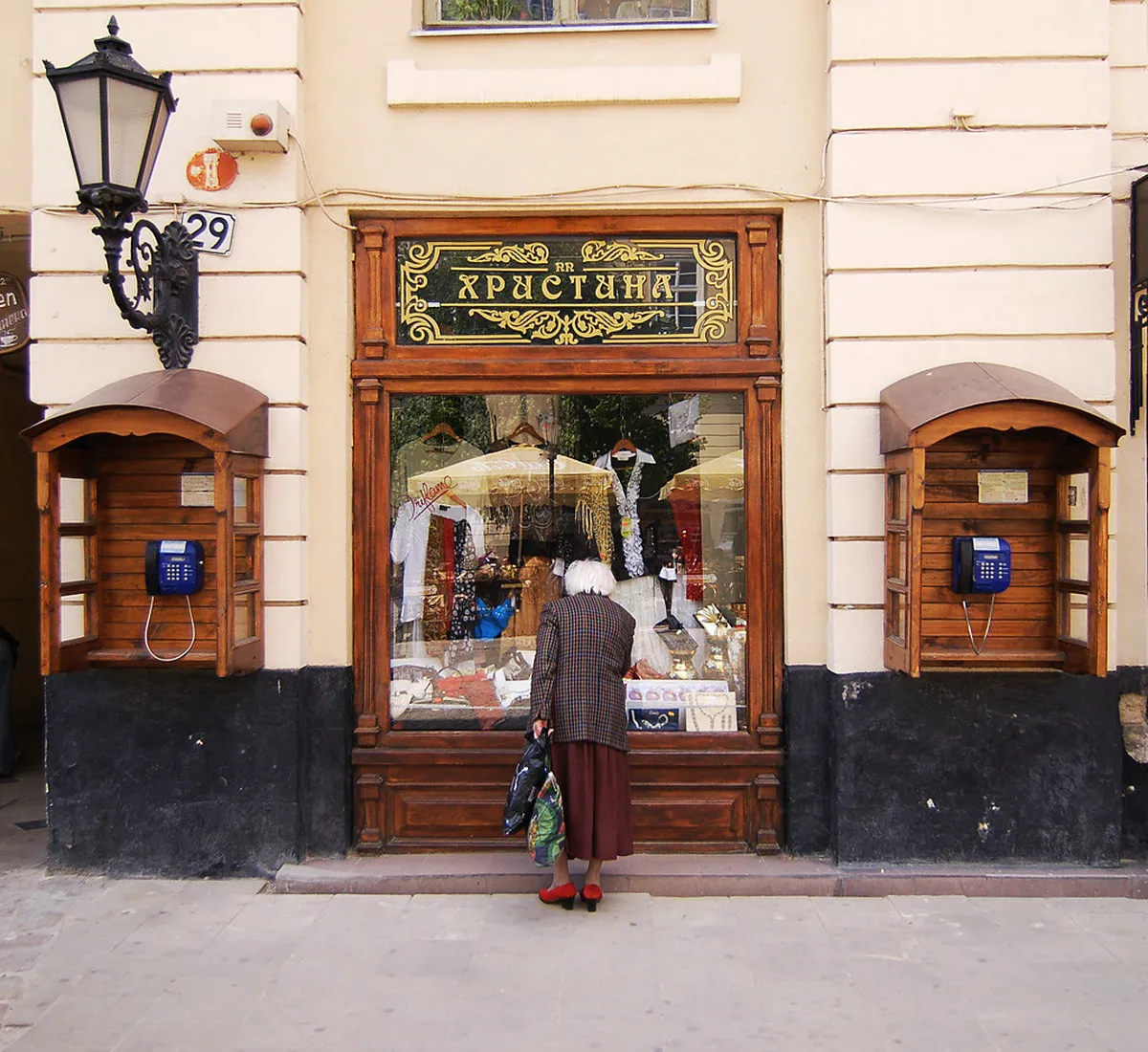 Best Lviv Souvenir Shops: Your 2025 Shopping Guide