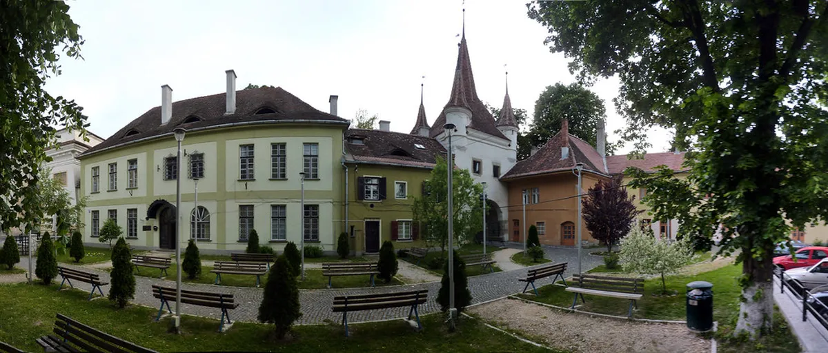 Braşov Alternative Walking Routes for 2025 Exploration