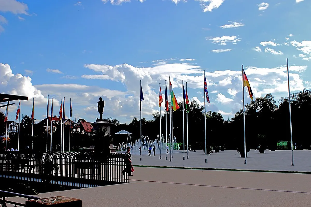 Discover Colmar's Offbeat Walking Routes in 2025