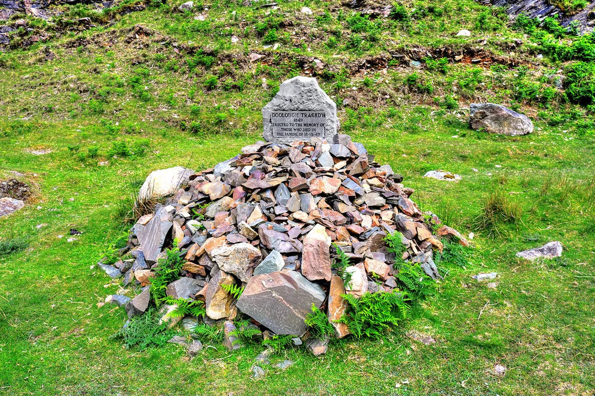 Delphi Local Tavernas Guide 2025: Eat Like a Local