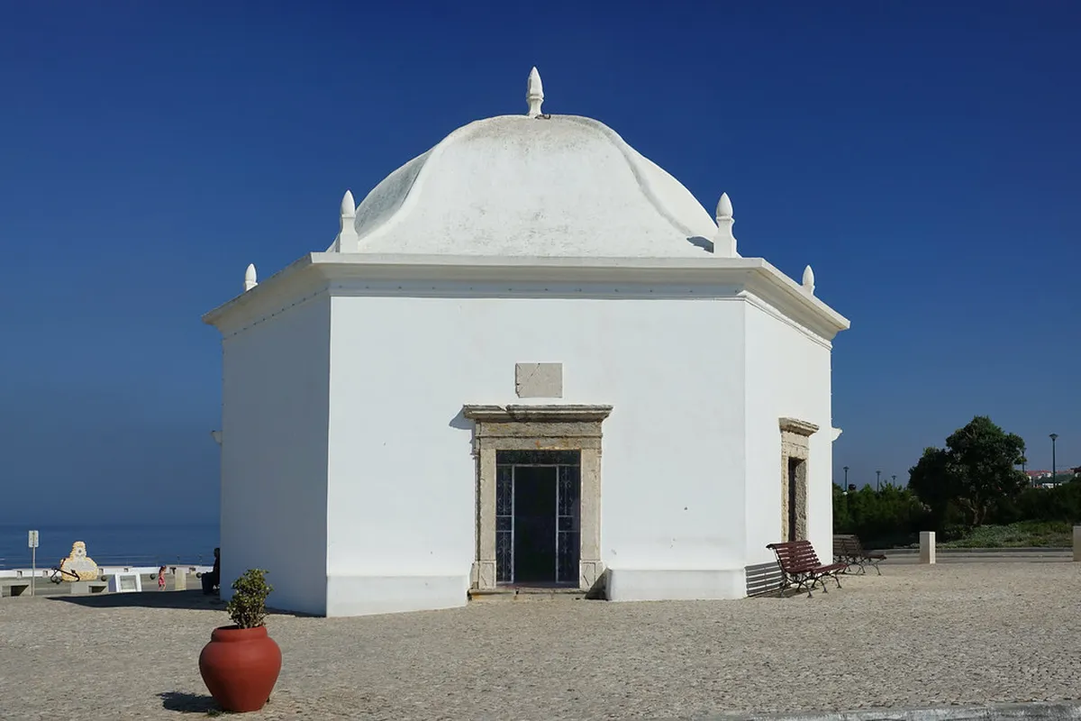 Ericeira's Unexplored Coastal Paths: A 2025 Guide