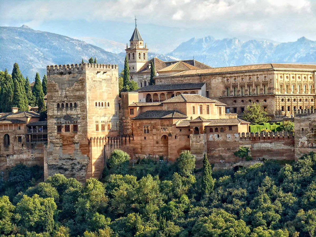 Granada's Undiscovered Historical Sites: Secret Gems Await