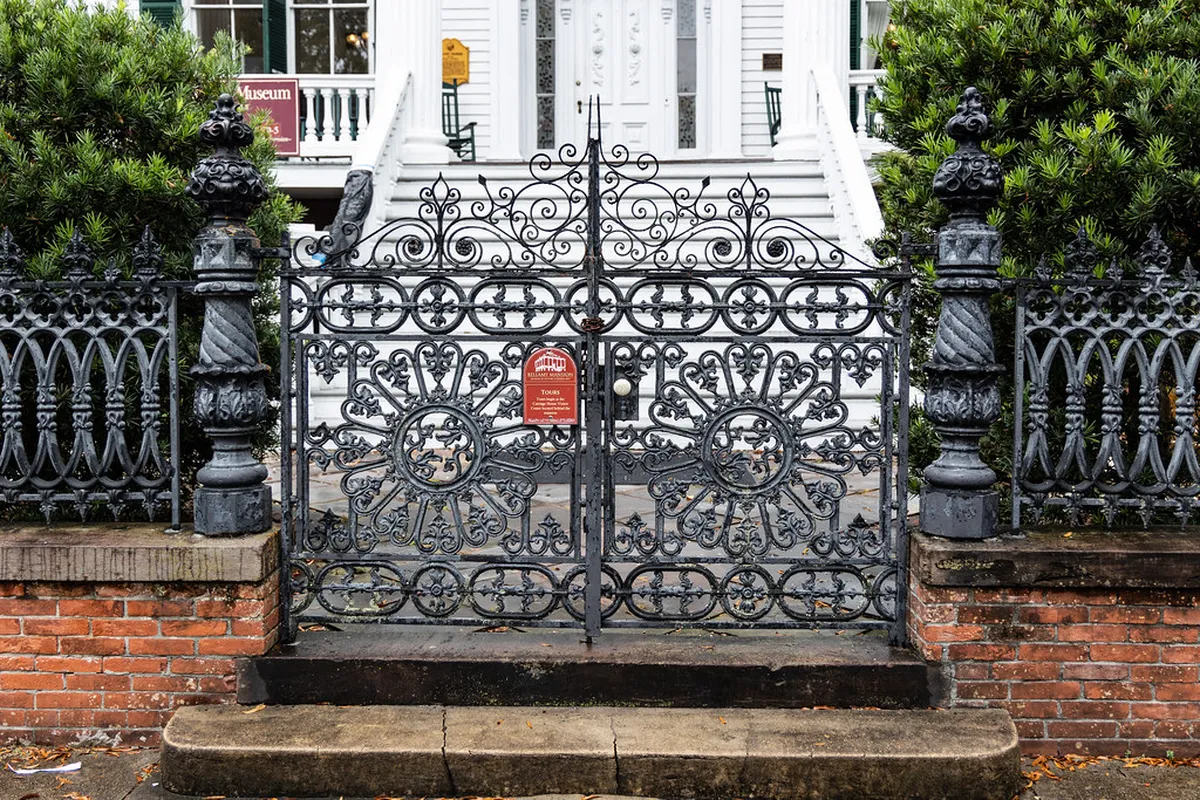 Discover Hanover Artisan Shops: Unique Crafts & Gifts 2025