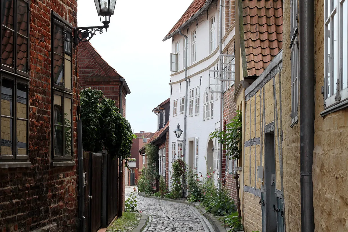 Hidden Alleys Luxembourg Walking Guide 2025: Secret Paths