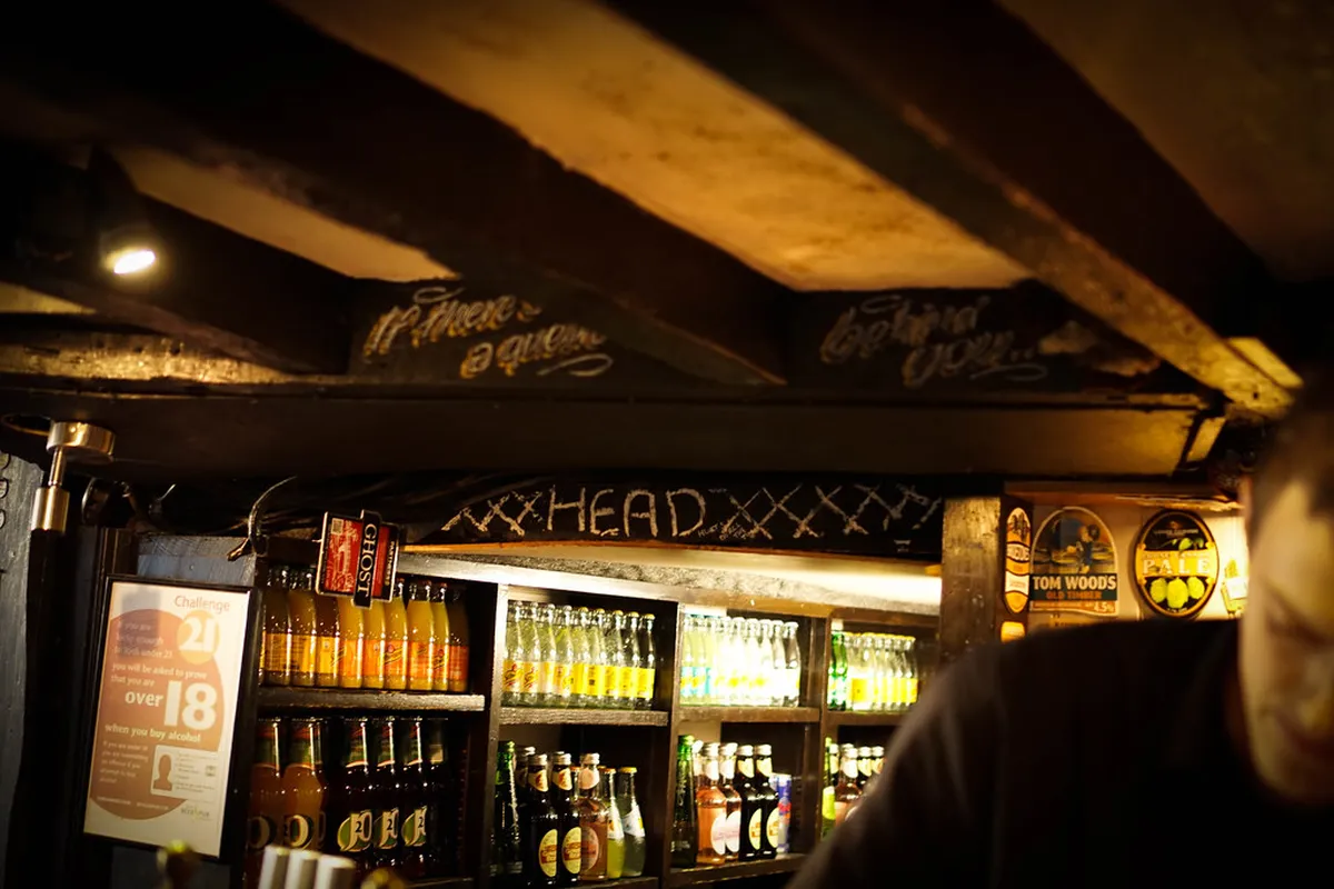 Discover Oxford's Hidden Pubs: A 2025 Local's Guide