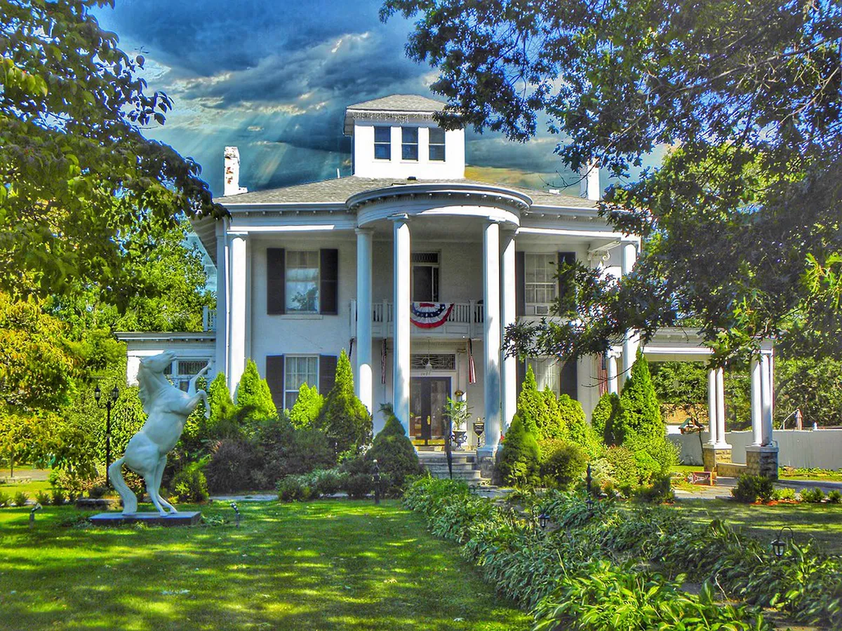 Discover Historic Hidden Skiathos Sites: Your 2025 Guide