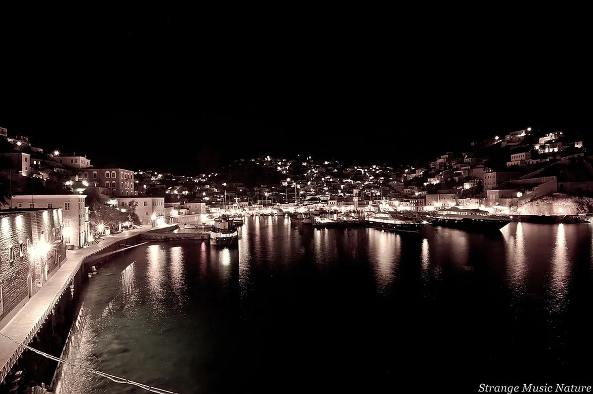 Explore Historic Hydra Alleyways in Greece 2025