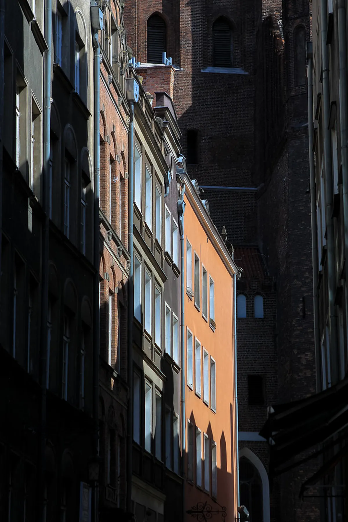 Explore Sopot's Historical Alleys: A Guide for 2025