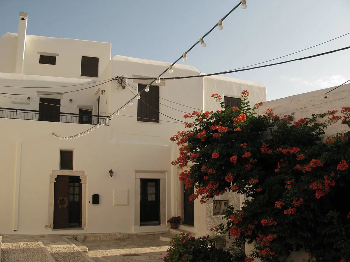 Discover Hora Naxos Local Crafts: Artisan Guide 2025