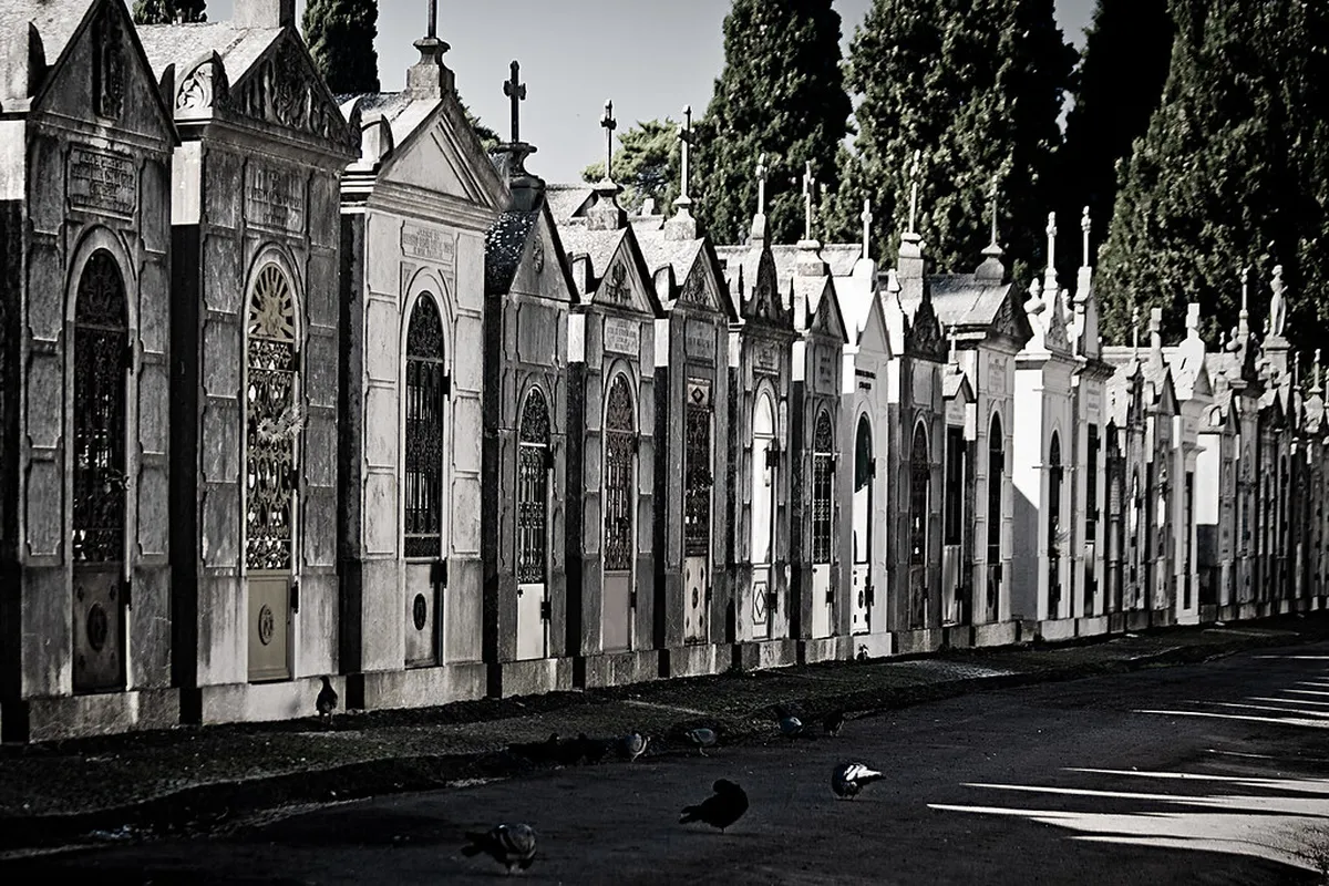 Lisbon Quiet Neighborhood Walks: Explore Hidden Charms