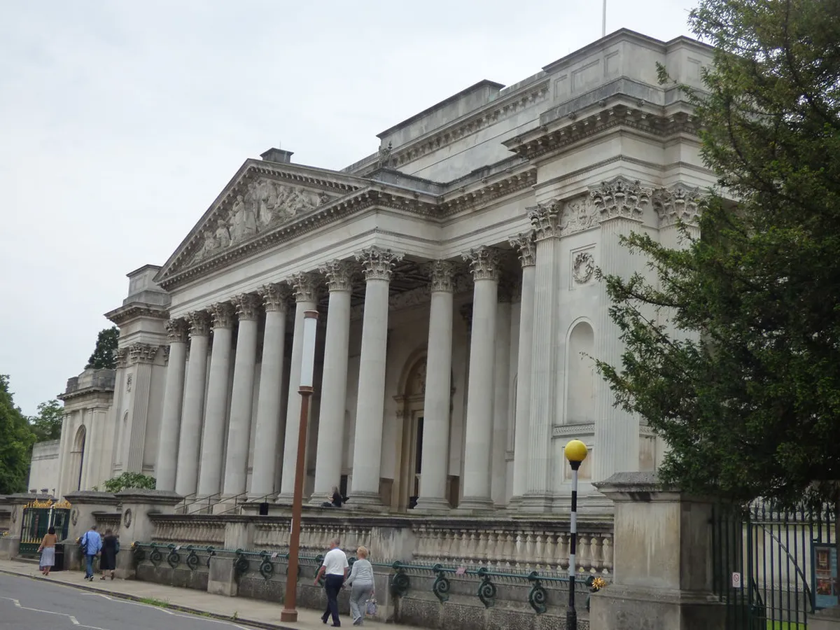 Discover London's Obscure Historical Sites in 2025