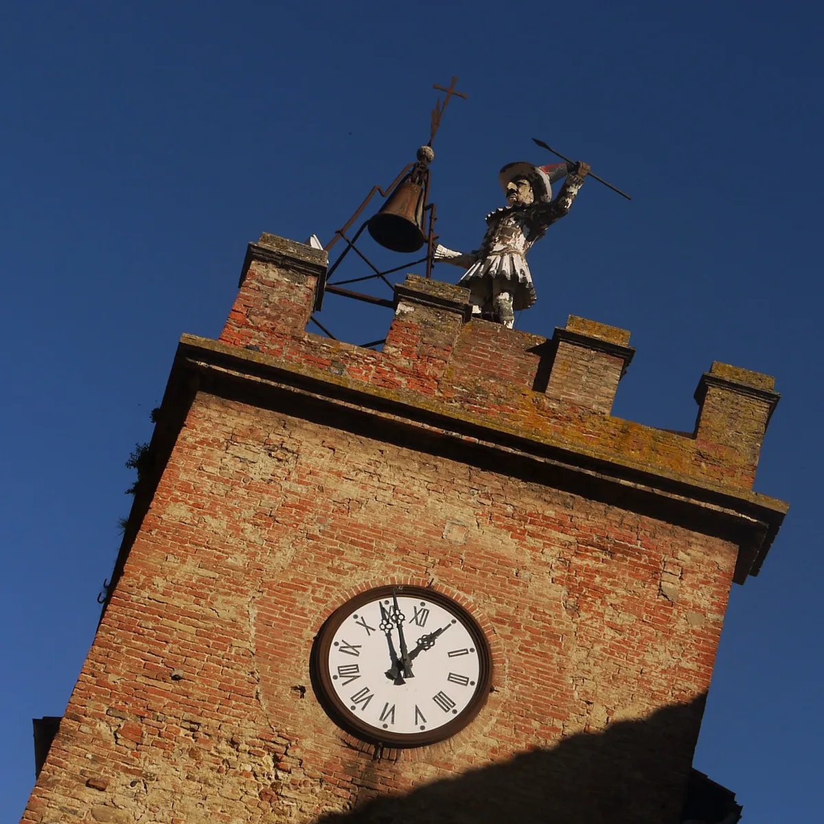 Montepulciano Wine Tasting: Local Tips for 2025