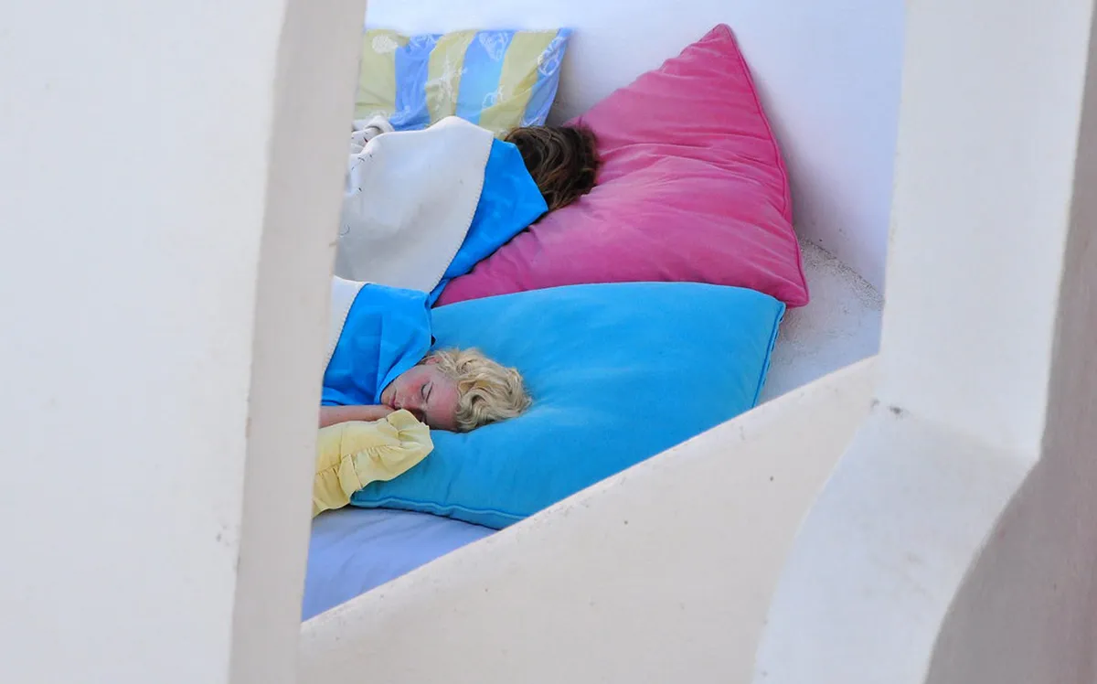 Oia Avoiding Tourist Crowds: Ultimate Guide to Tranquility