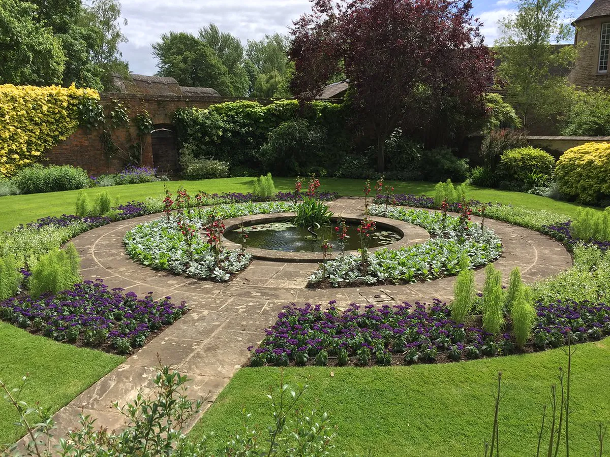 Oxford's Secret Gardens: Hidden Green Oases to Explore in 2025
