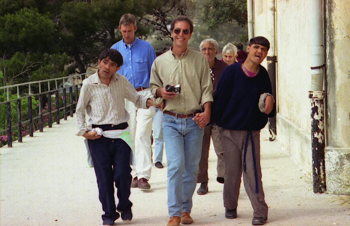 Piraeus Local Markets: Essential Tips for 2025 Shopping