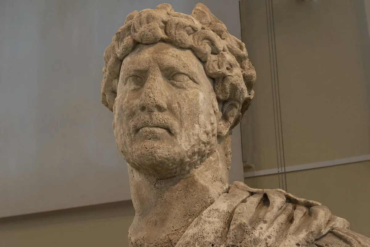 Piraeus Unique Souvenir Shops: Your 2025 Shopping Guide