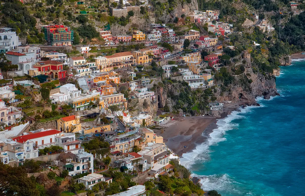 Discover Positano Artisan Craft Shops in 2025