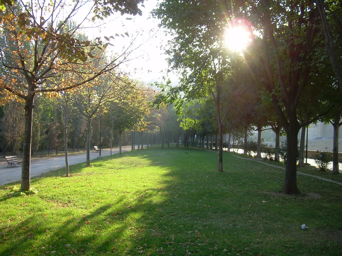Discover Quiet Parks Zaragoza: Serene Green Escapes