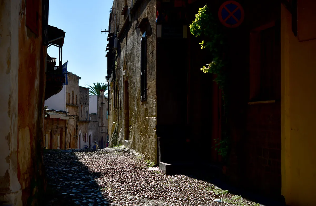 Quiet Rhodes Town Cafes: Find Your Peaceful Escape in 2025