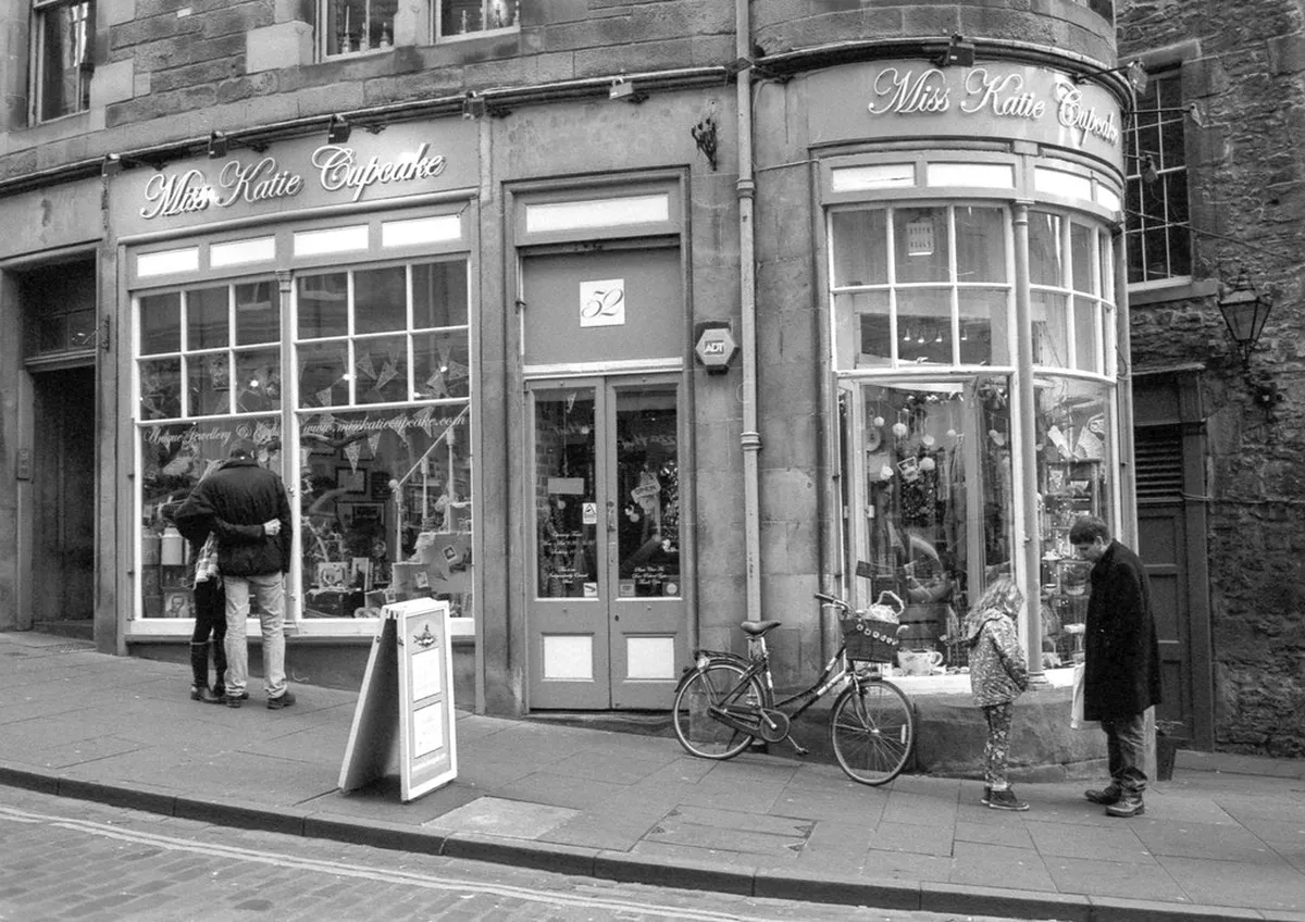 Your Quirky Edinburgh Shops Guide for Unique Finds
