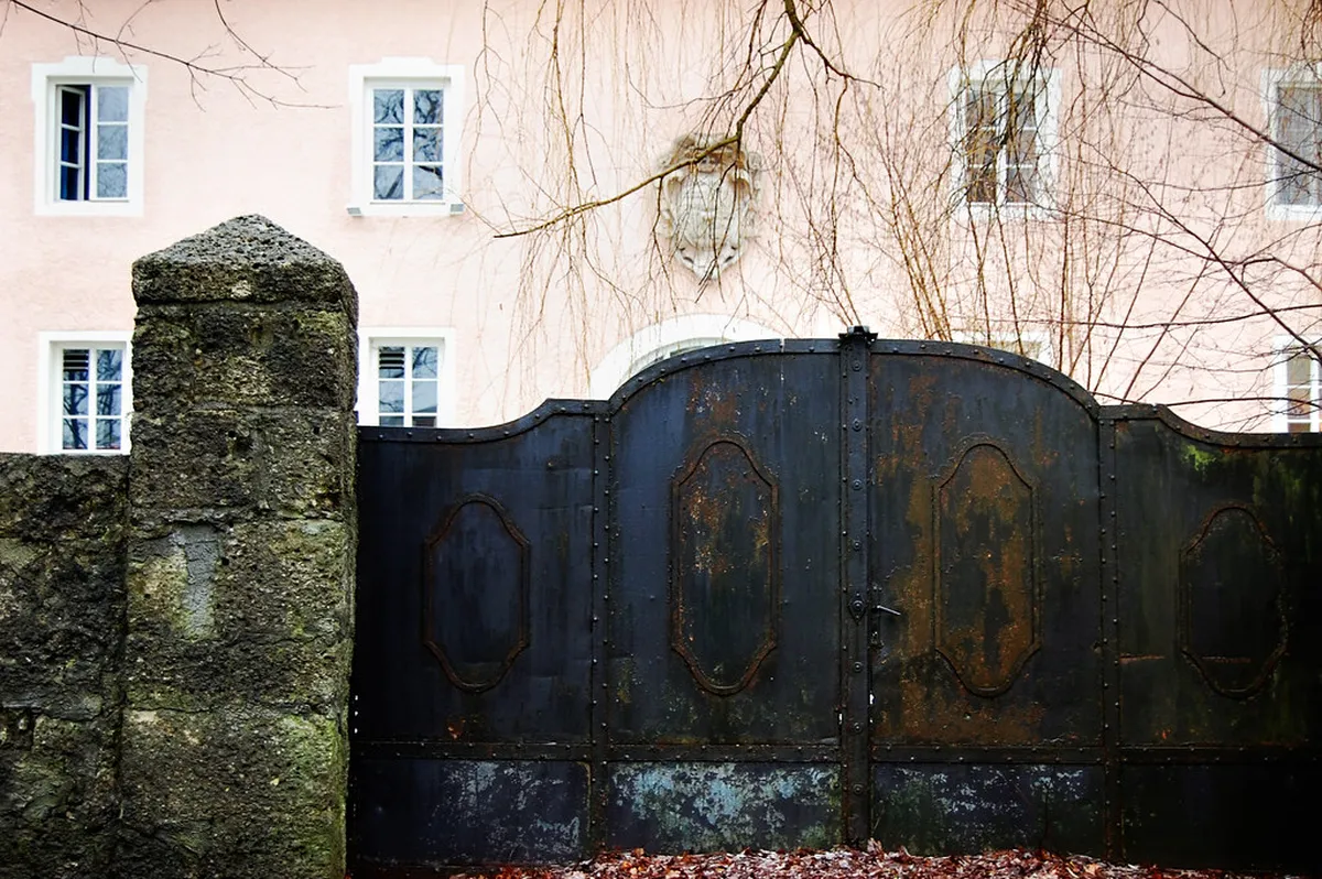 Salzburg Secret Gardens: Explore Hidden Floral Oases in 2025