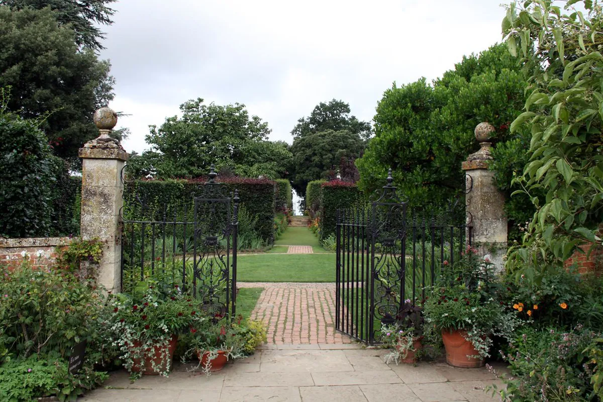 Secret Stratford-upon-Avon Gardens: Hidden Gems to Explore