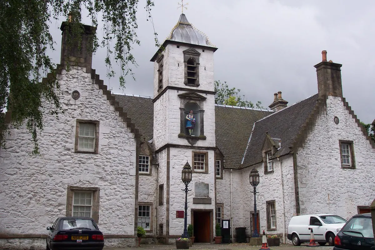 Discover Stirling's Offbeat Attractions for 2025 Travel