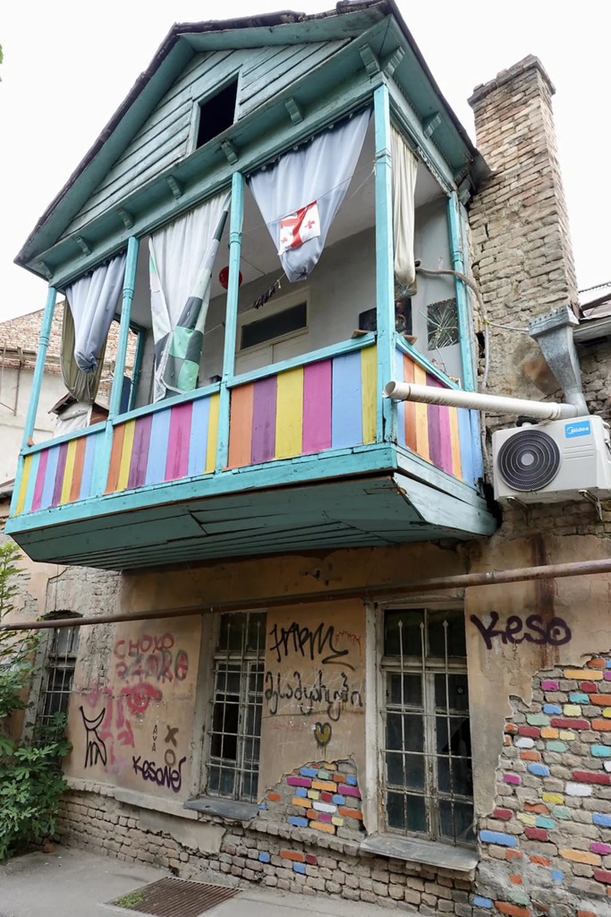 Tbilisi Street Art Guide: Discover Hidden Murals in 2025