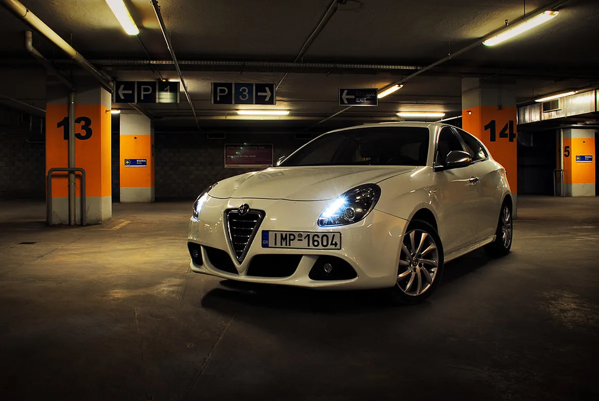 Thessaloniki Underground Bars: Local Secrets for 2025