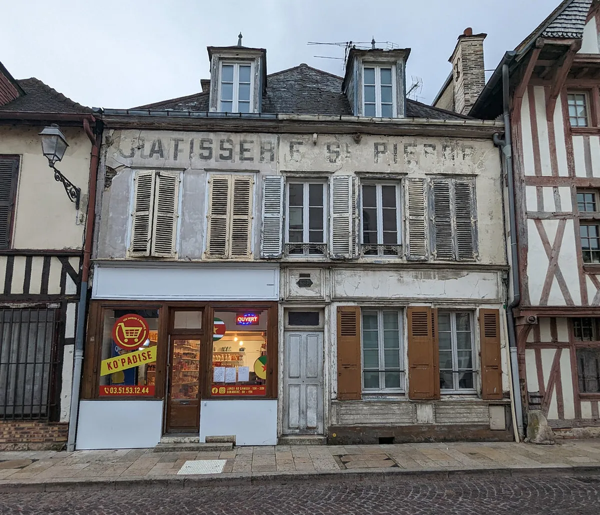 Troyes Hidden Viewpoints: Discover Secret City Panoramas 2025