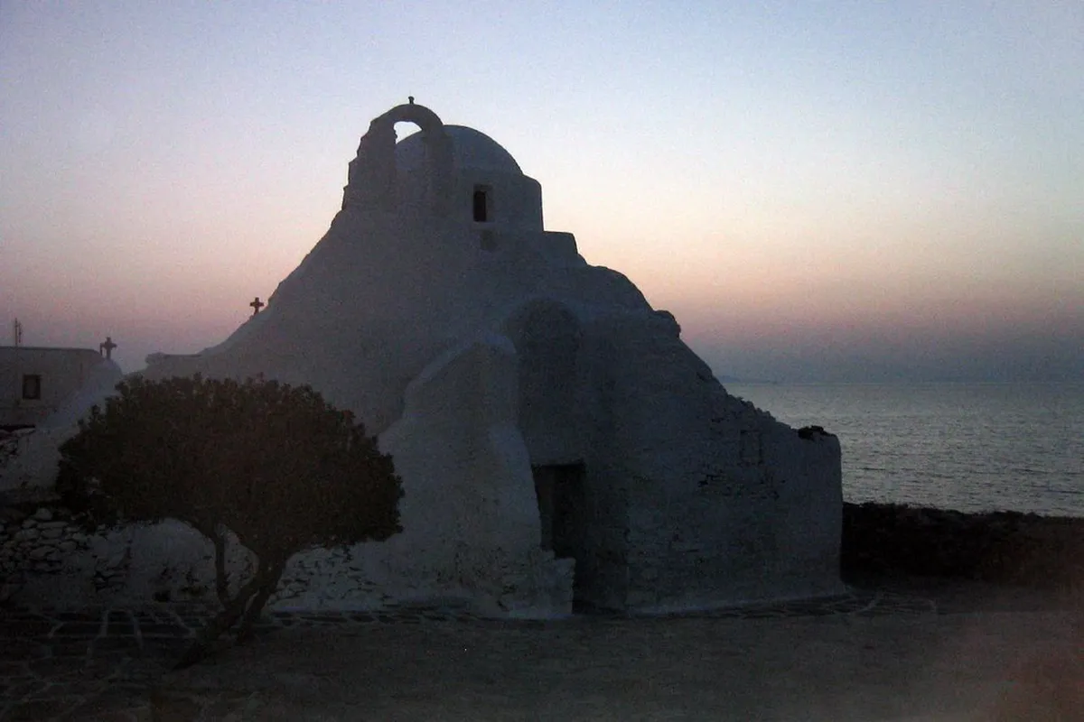 Unique Hora Mykonos Accommodations for Your 2025 Trip