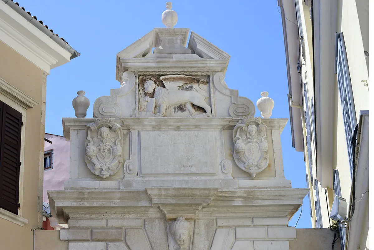 Unique Rovinj Souvenirs: Top Picks for 2025