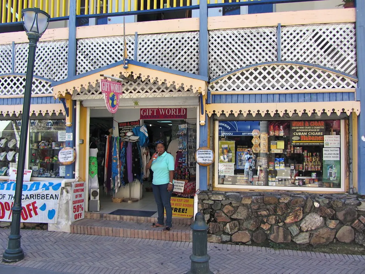 Discover Unique Souvenir Shops in Seville for 2025