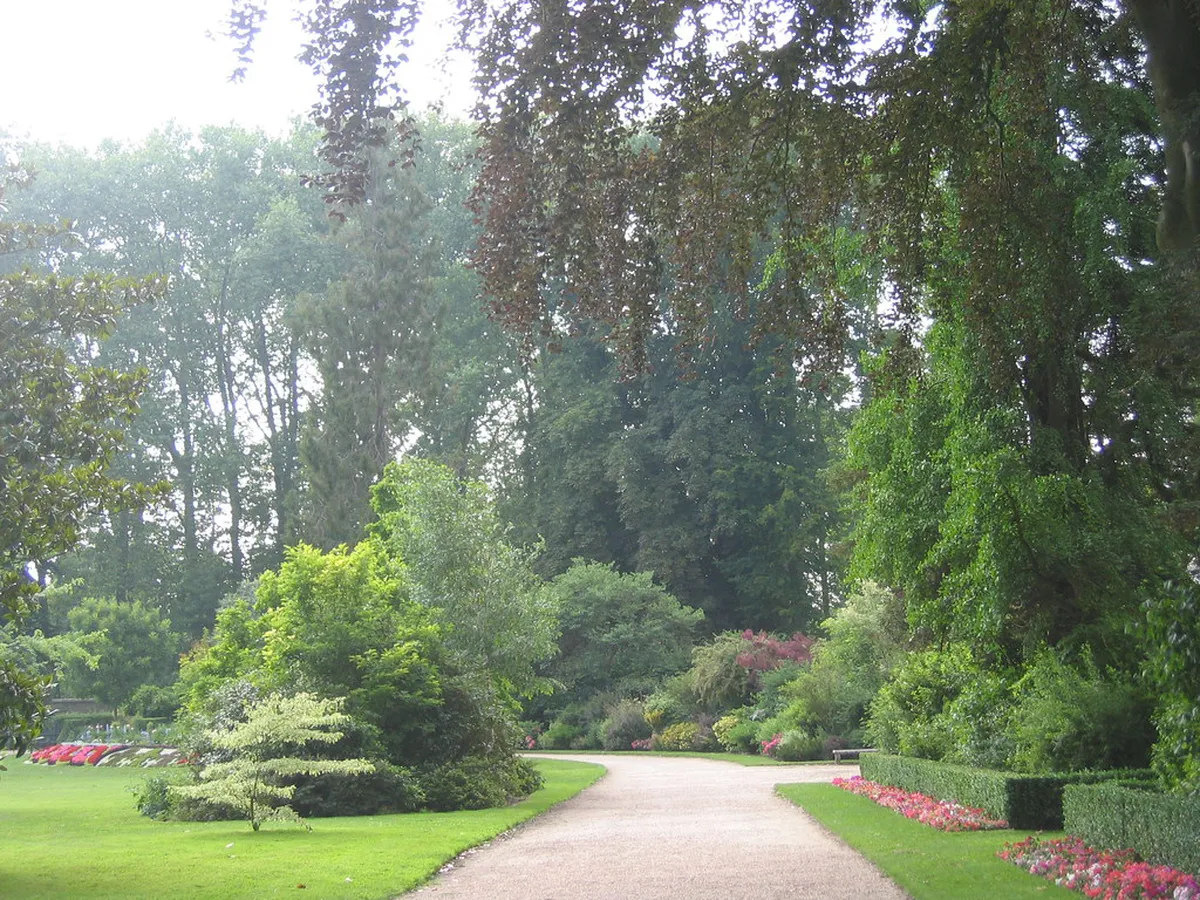 Versailles Secret Gardens: Uncover Hidden Gems in 2025