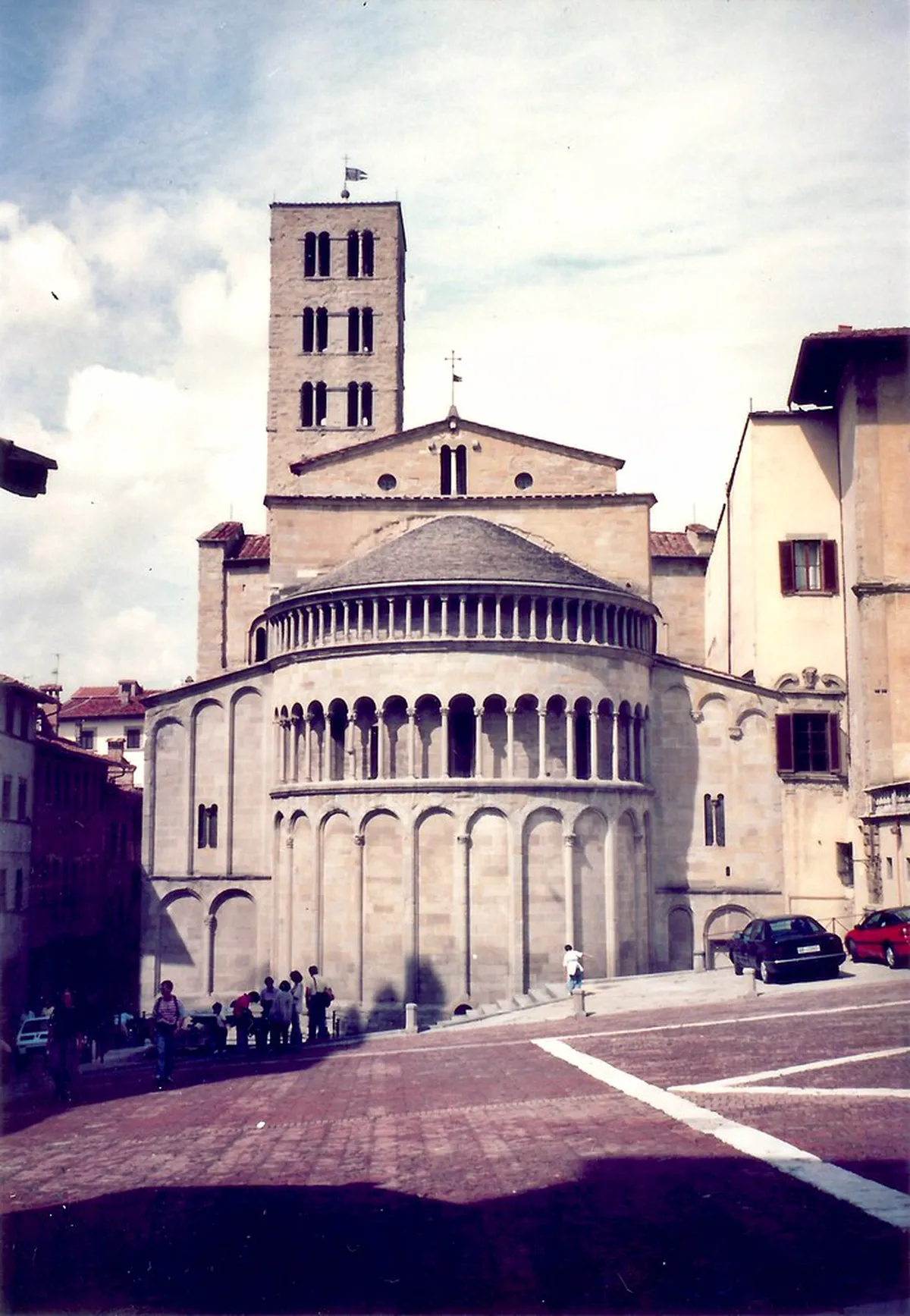 Discover Arezzo Street Art: A Guide to Its Vibrant Murals